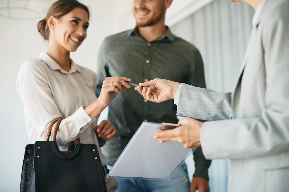 Rédiger un bail en béton : Guide complet pour sécuriser votre contrat de location